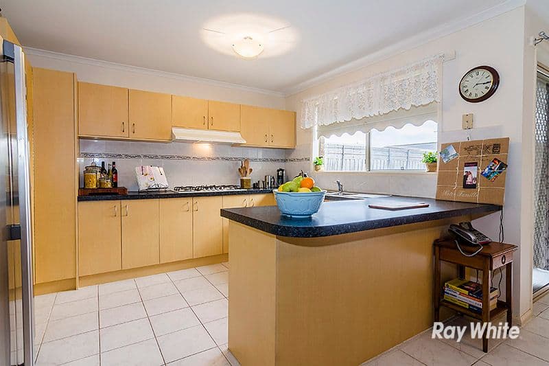 13 Fernisky Drive, Cranbourne East VIC 3977, Cranbourne East - Thumbnail 4