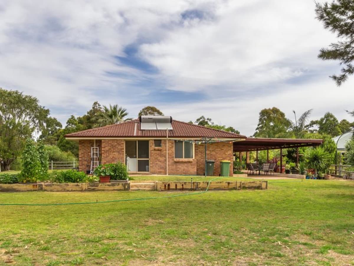 27 Kalgaritch Avenue, WEST BUSSELTON, West Busselton - Thumbnail 2