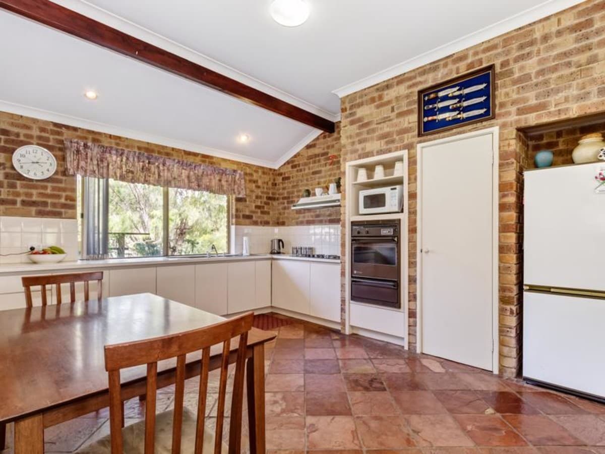 27 Kalgaritch Avenue, WEST BUSSELTON, West Busselton - Thumbnail 5