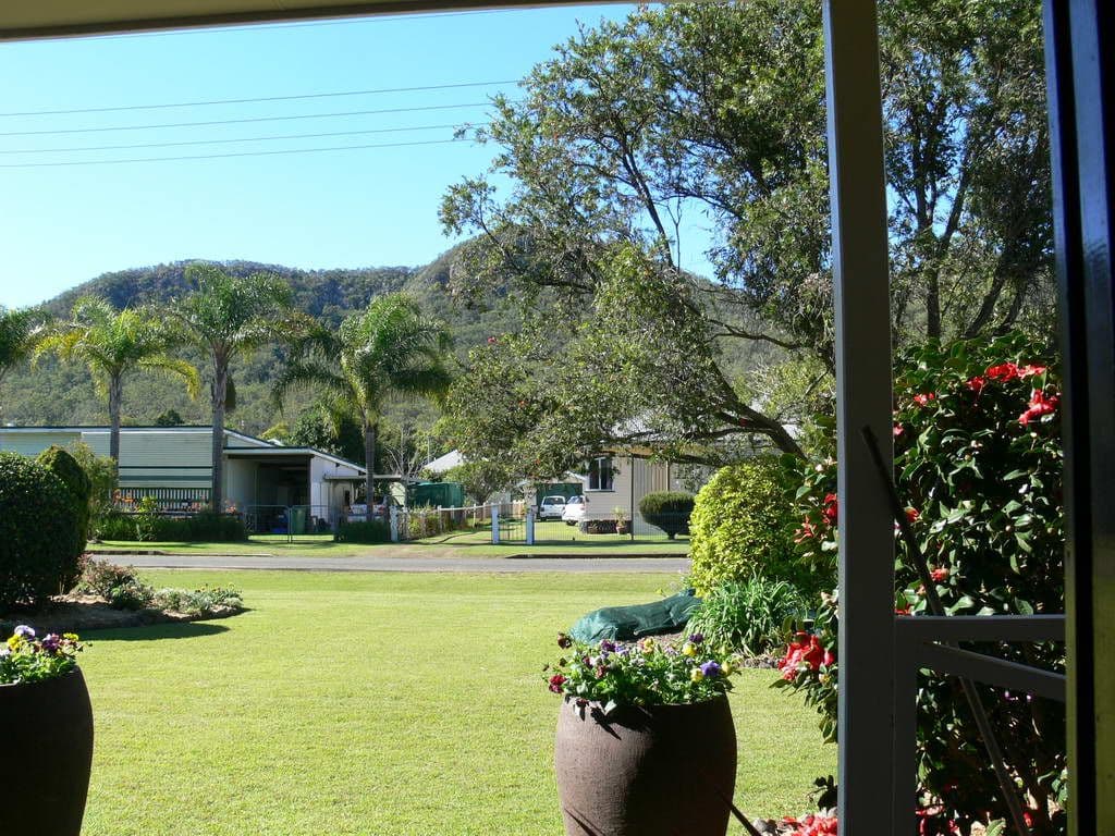 16 Adelaide Street, Esk QLD 4312, Esk - Thumbnail 3