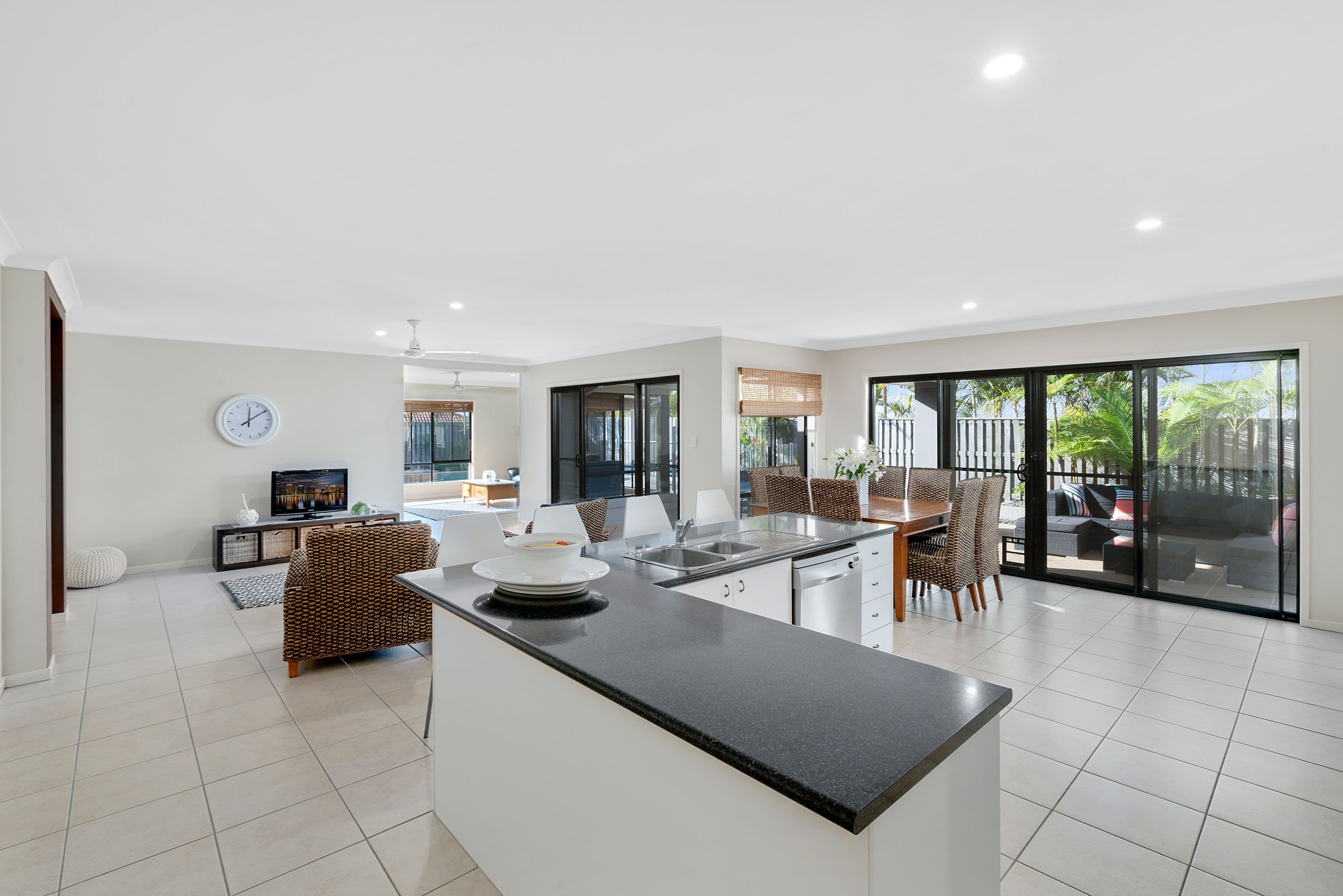 17 Springwood Avenue, Pacific Pines QLD 4211, Pacific Pines - Thumbnail 6