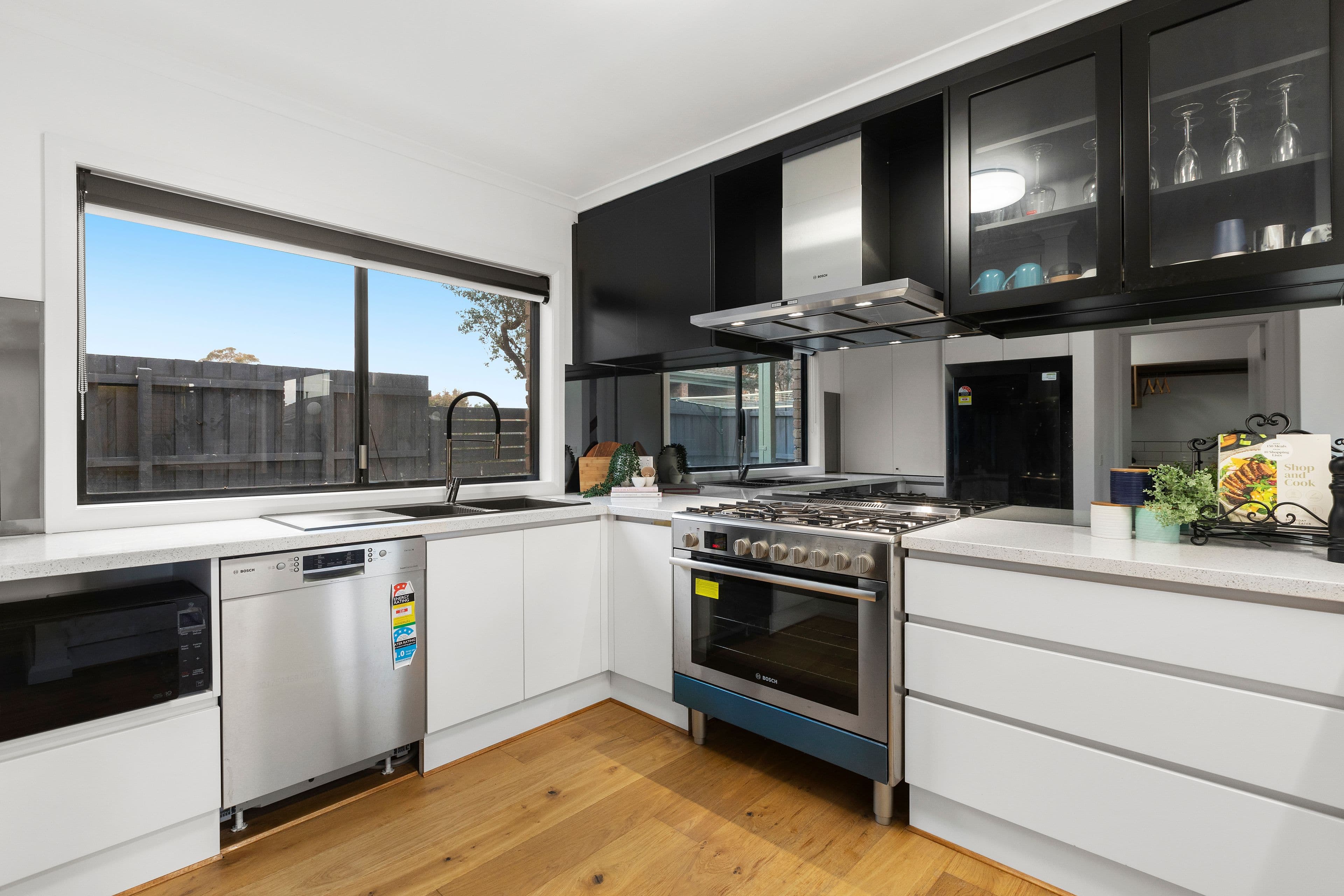 21 Woodland Drive, Cheltenham VIC 3192, Cheltenham - Thumbnail 3