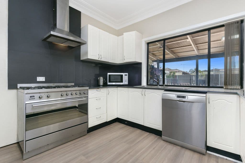 13 Gemoore Street, Smithfield NSW 2164, Smithfield - Thumbnail 2