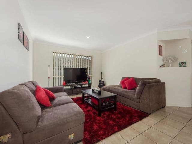 35 Ernestine Circuit, EAGLEBY QLD 4207, Eagleby - Thumbnail 2