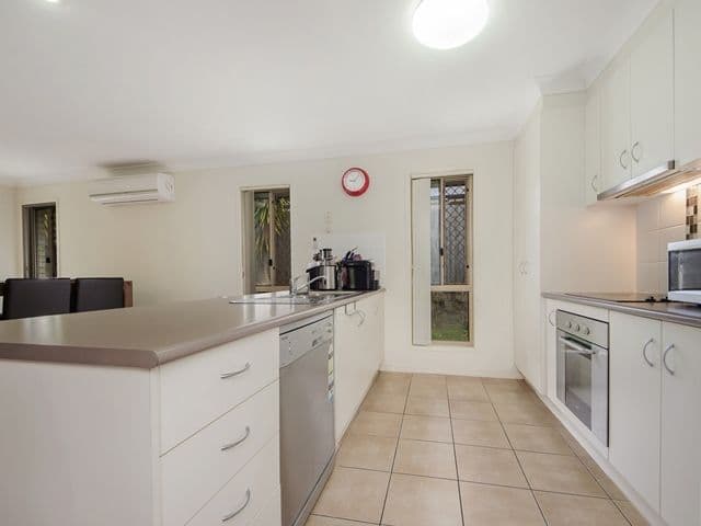 35 Ernestine Circuit, EAGLEBY QLD 4207, Eagleby - Thumbnail 5