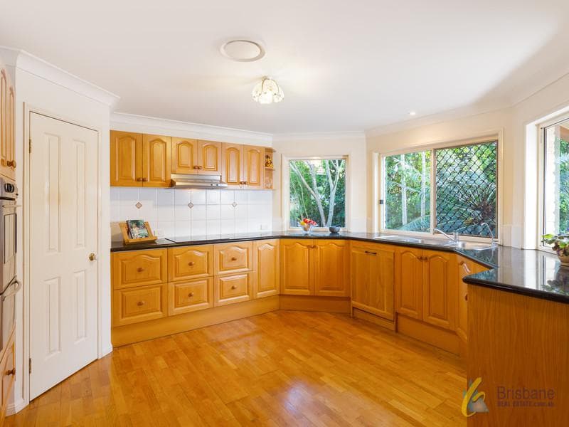 20 Crestwood Place, Moggill - Thumbnail 2