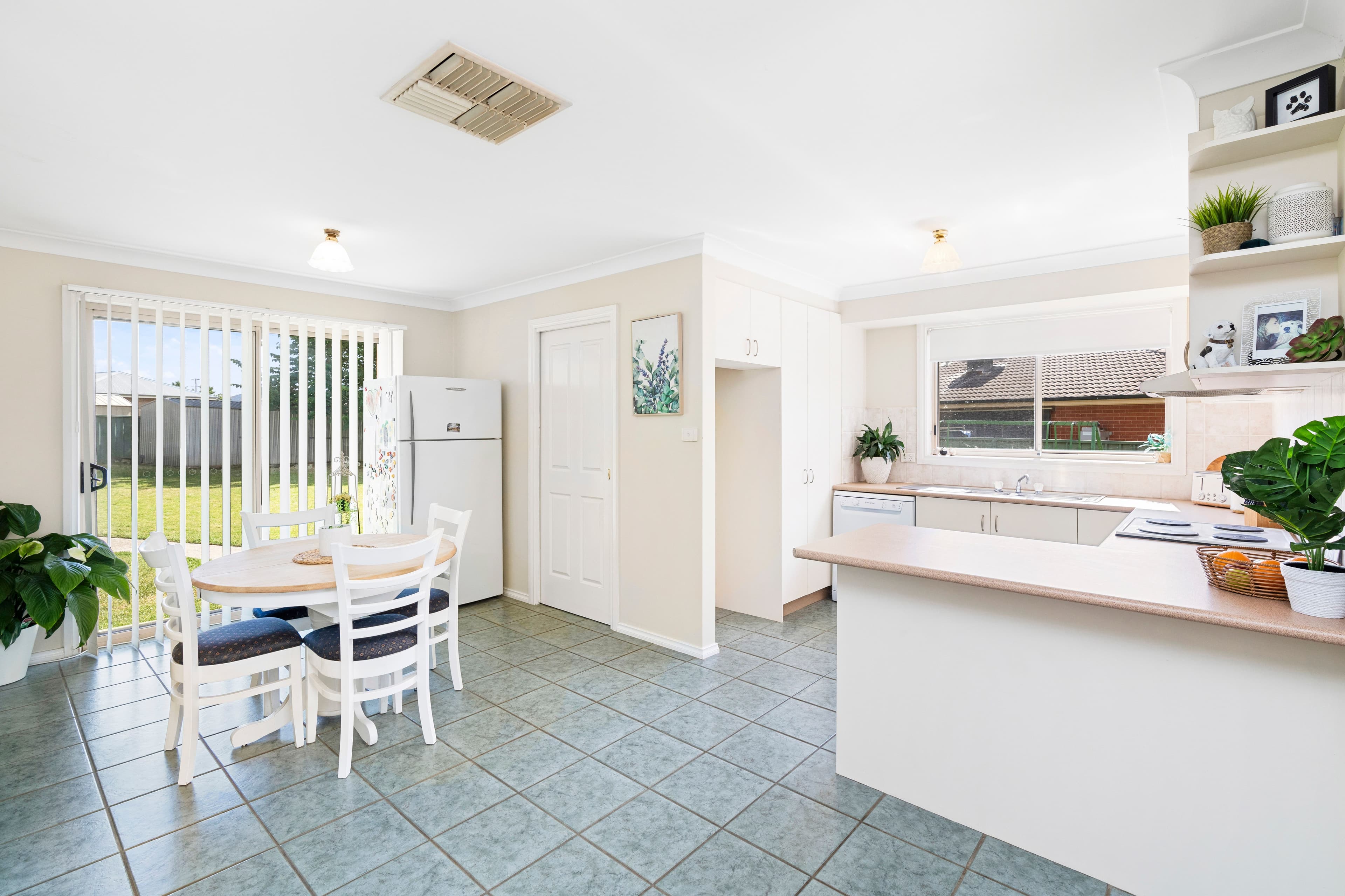 3 Tikki Place, Glenfield Park NSW 2650, Glenfield Park - Thumbnail 4