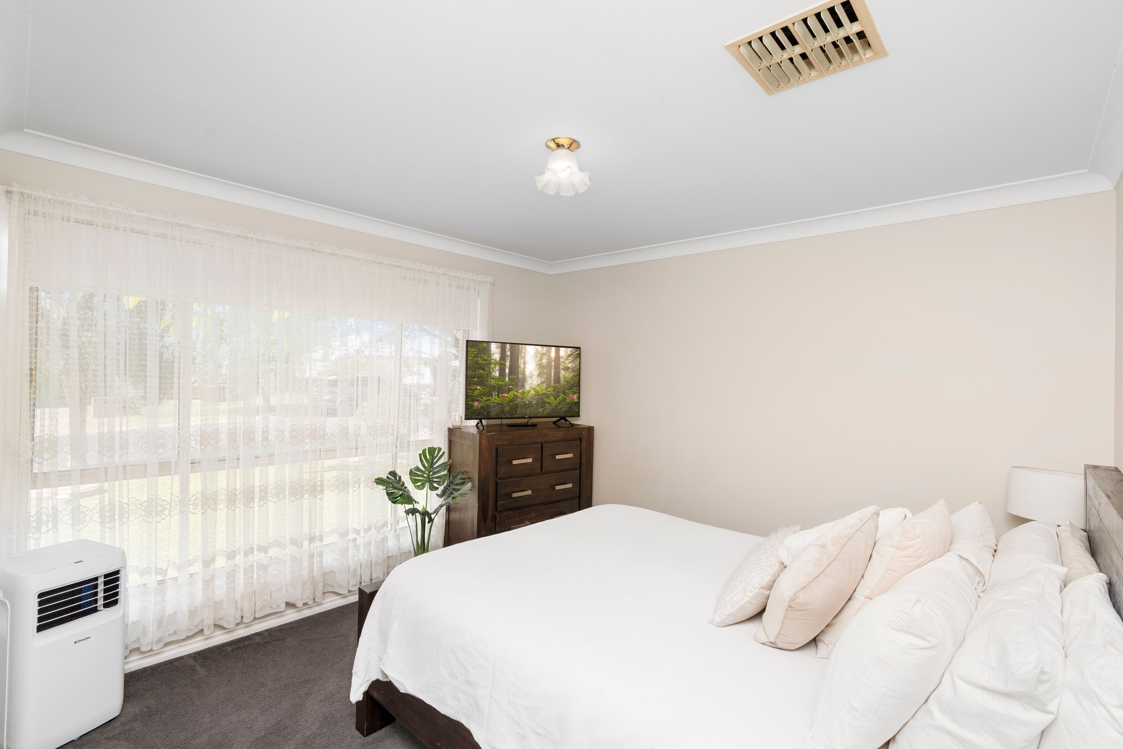 3 Tikki Place, Glenfield Park NSW 2650, Glenfield Park - Thumbnail 6