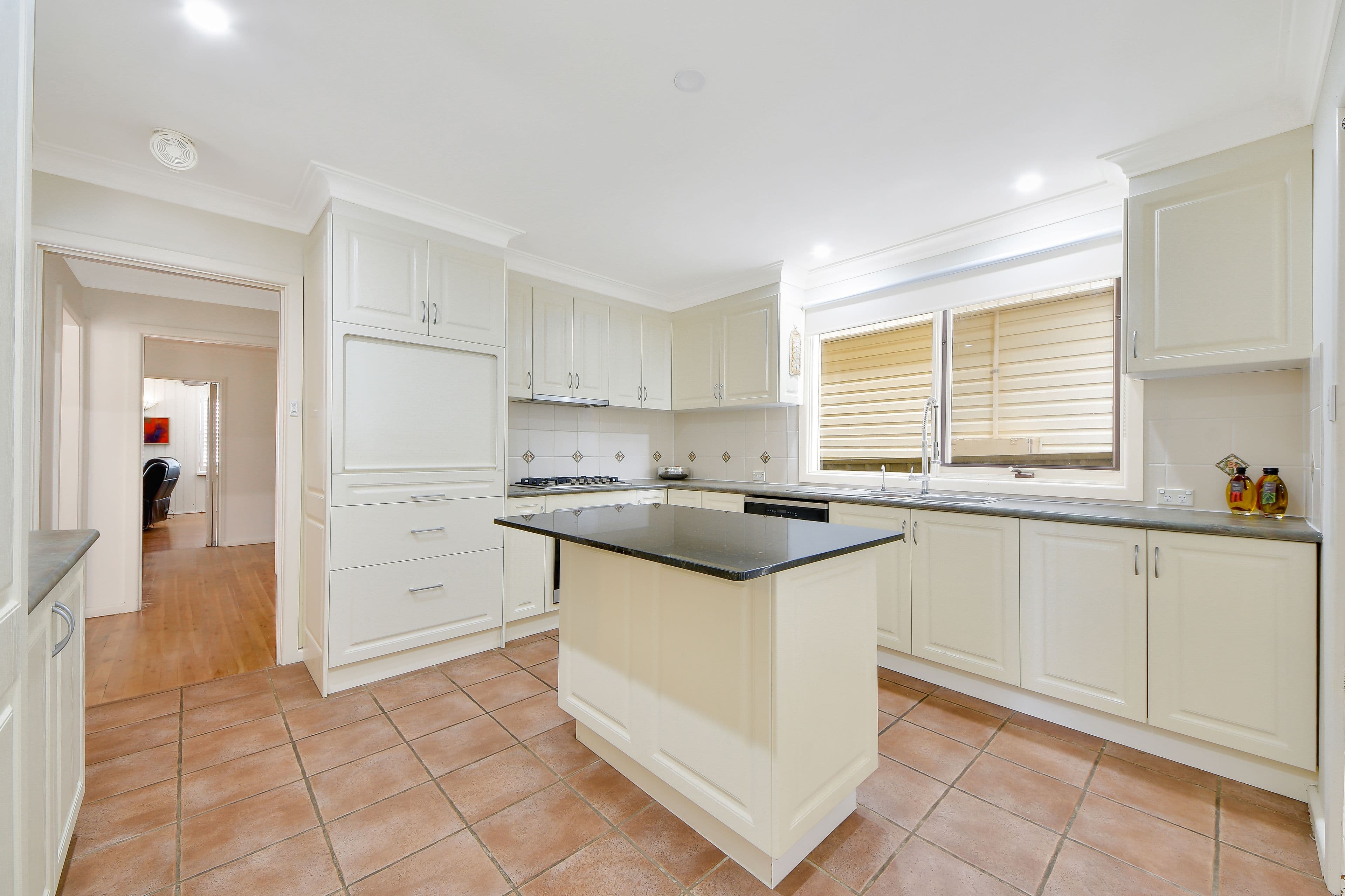 33 Canberra Crescent, Campbelltown - Thumbnail 5