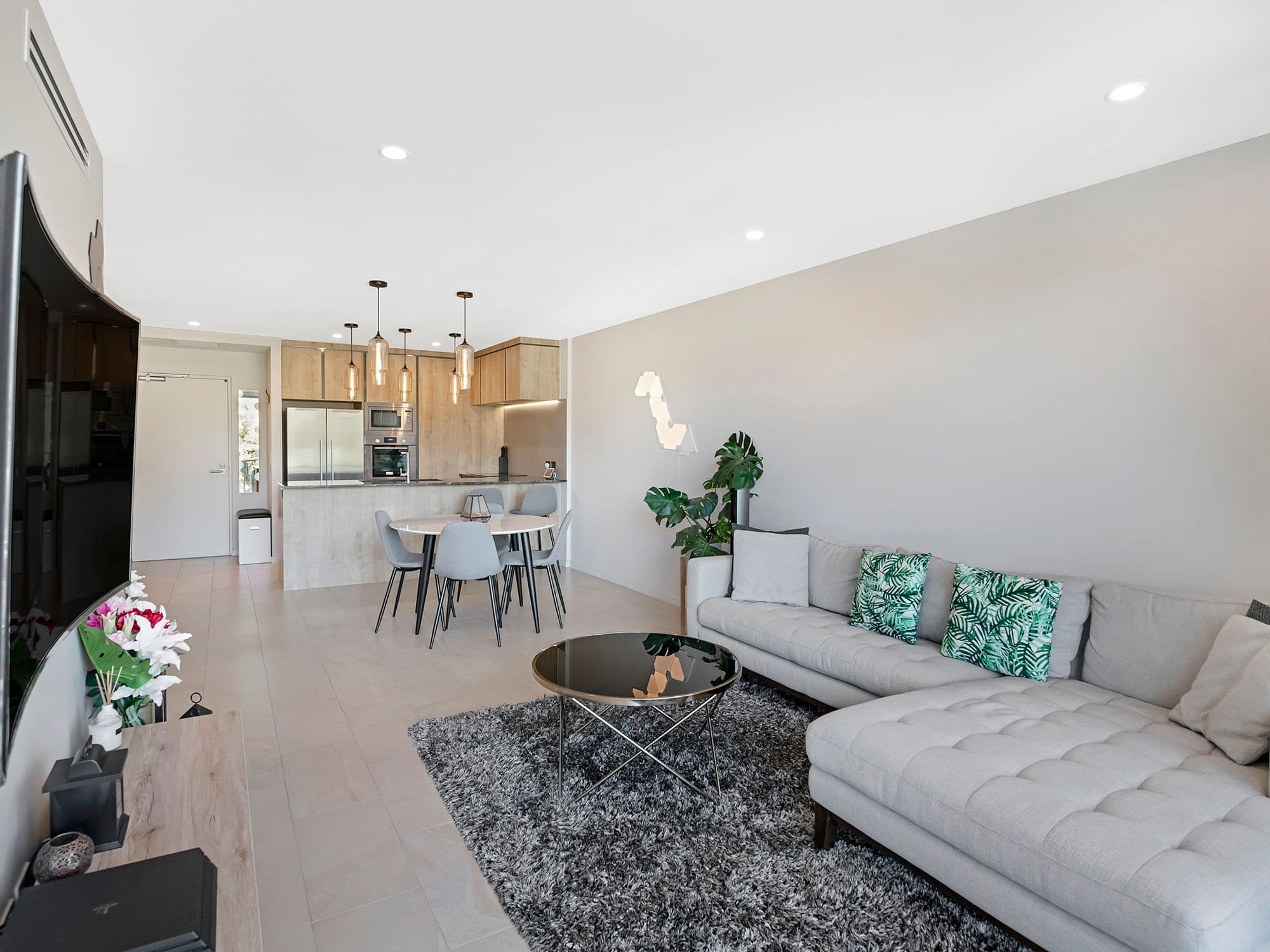 15 Roseglen Street, Greenslopes QLD 4120, Greenslopes - Thumbnail 2