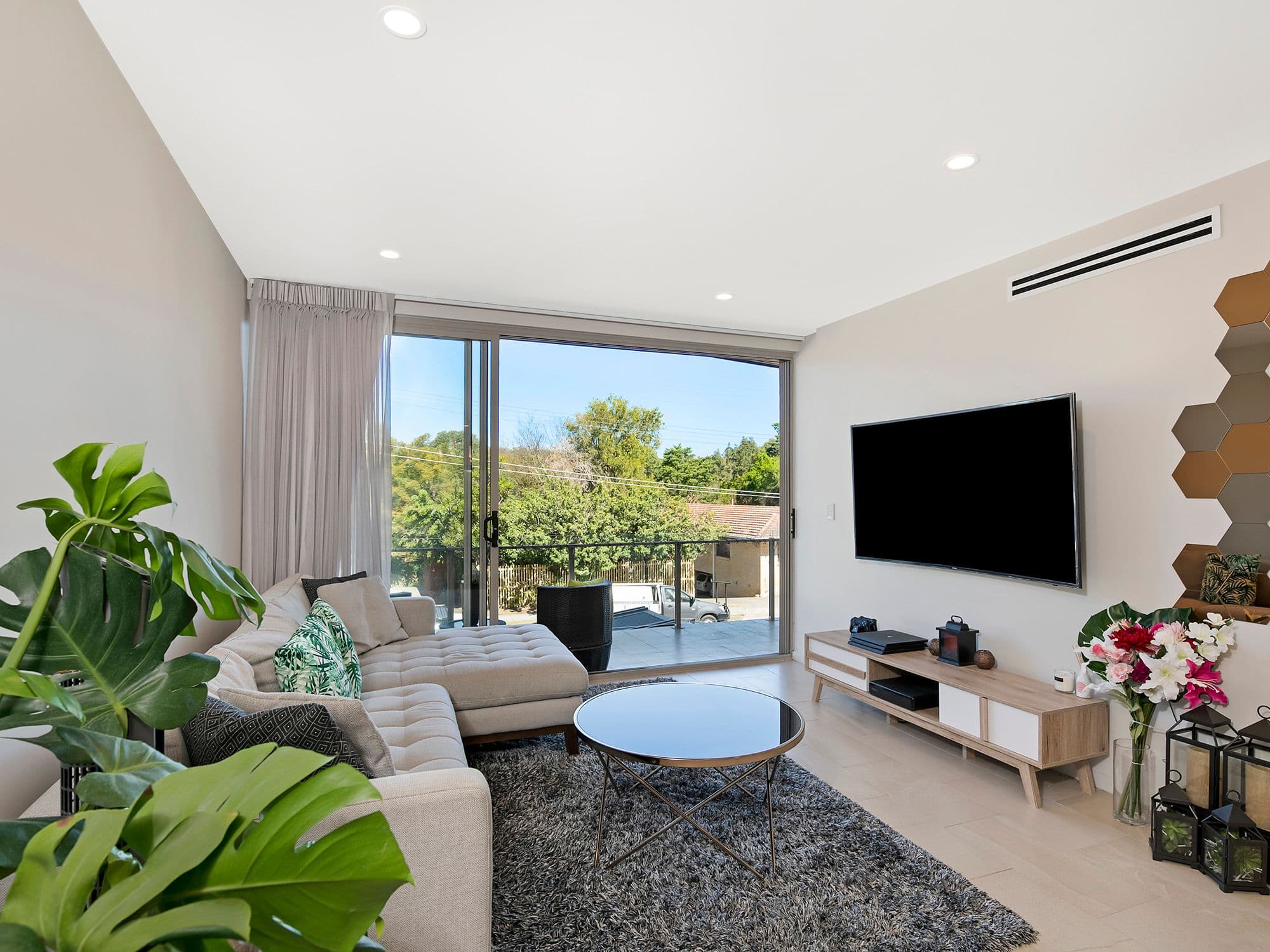 15 Roseglen Street, Greenslopes QLD 4120, Greenslopes - Thumbnail 4