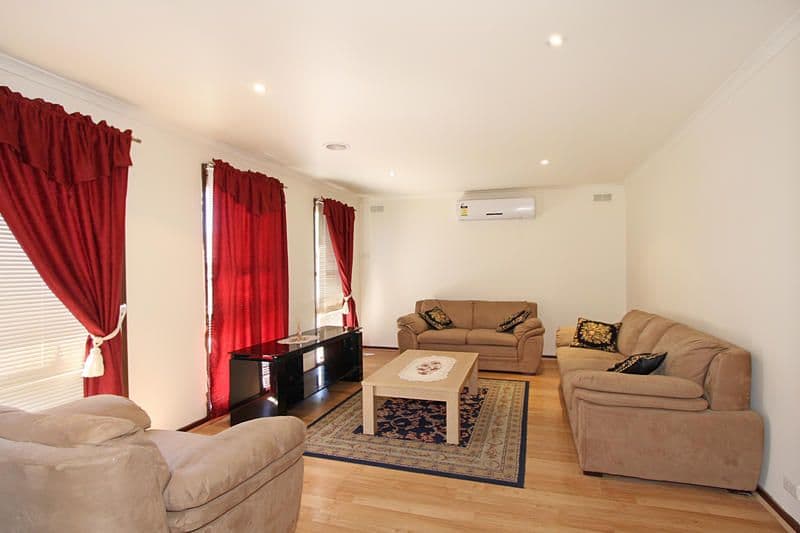 26 Glenelg Drive, CLAYTON SOUTH VIC 3169, Clayton South - Thumbnail 2