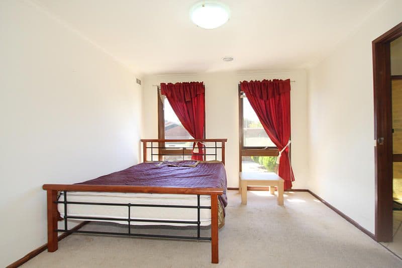 26 Glenelg Drive, CLAYTON SOUTH VIC 3169, Clayton South - Thumbnail 3