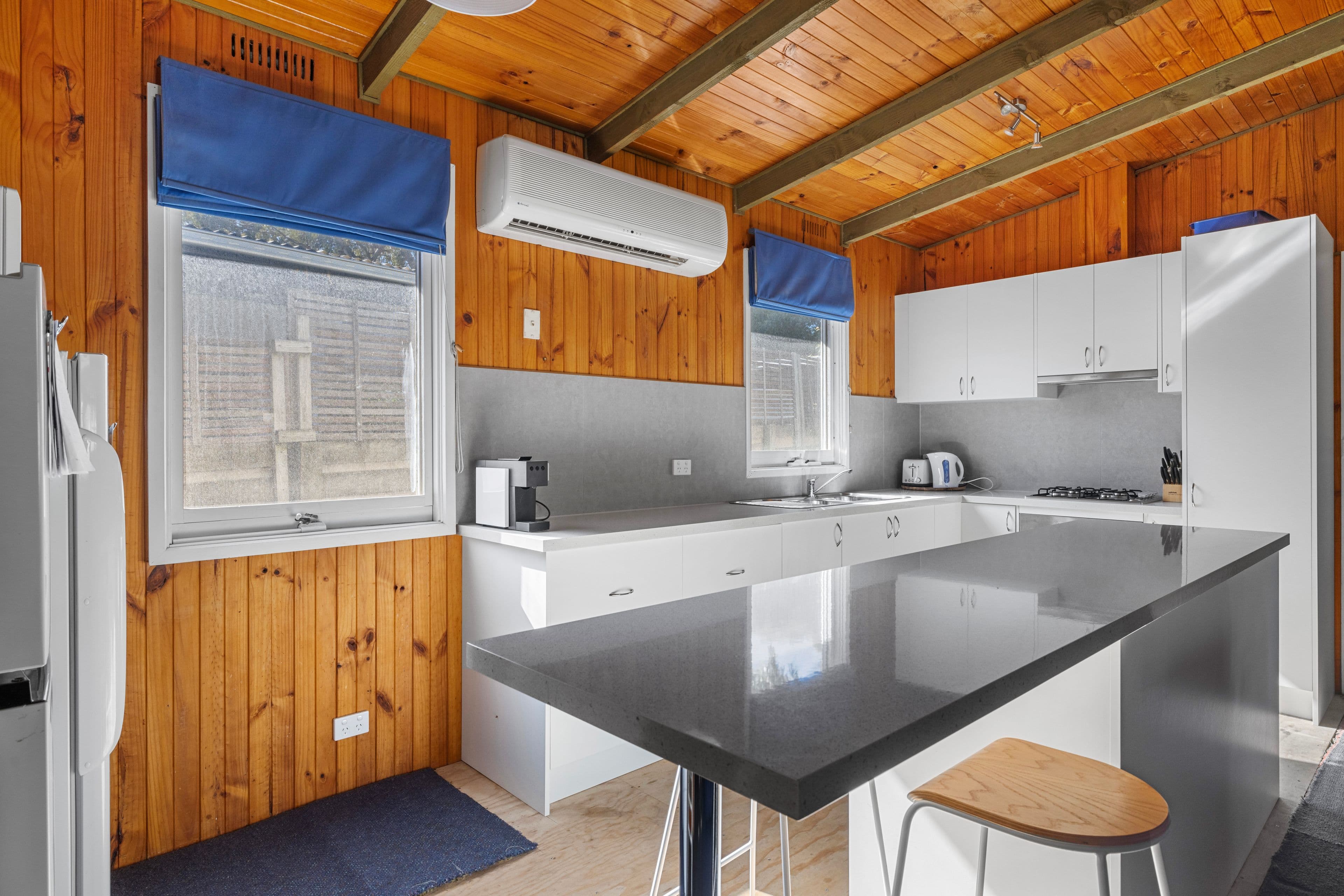8 Hamilton Street, Inverloch VIC 3996, Inverloch - Thumbnail 2