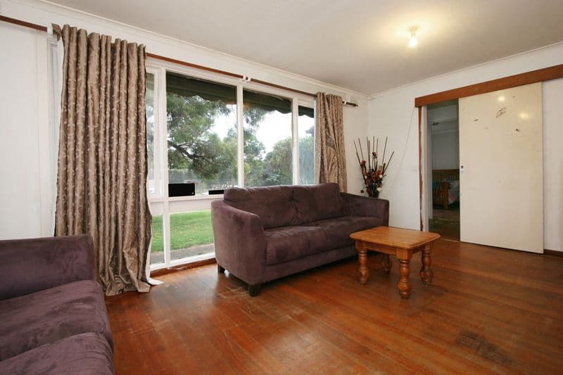16 Robjant Street, HAMPTON PARK VIC 3976, Hampton Park - Thumbnail 2