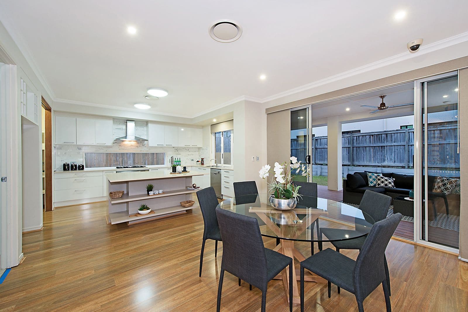 9 Southwalk Esplanade, Underwood QLD 4119, Underwood - Thumbnail 3