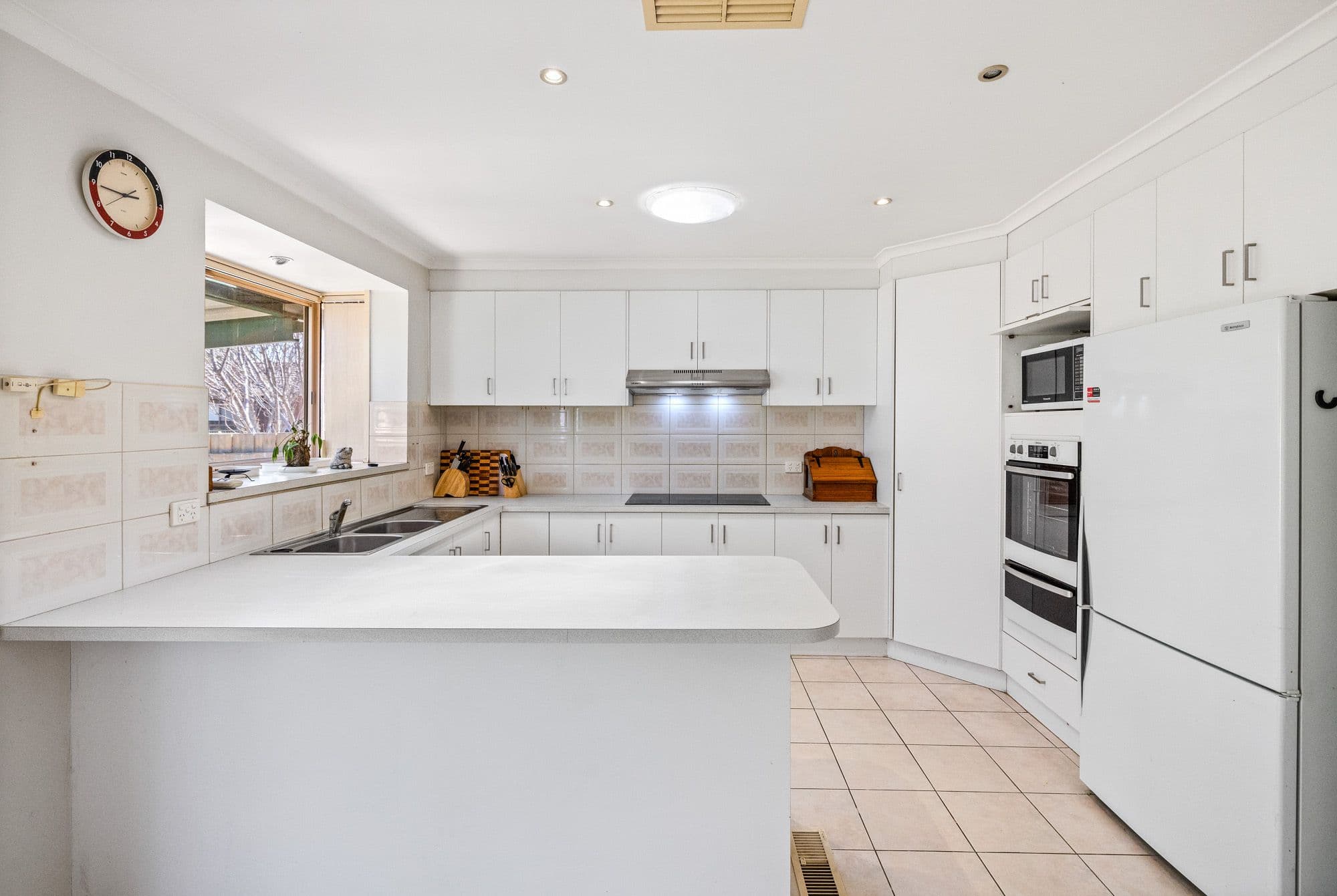 10 Hogan Grove, Werribee VIC 3030, Werribee - Thumbnail 5