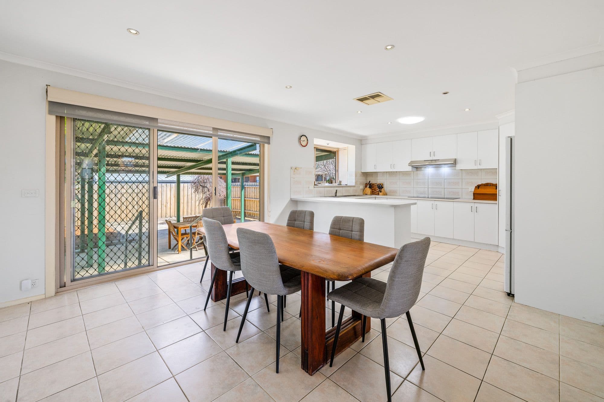 10 Hogan Grove, Werribee VIC 3030, Werribee - Thumbnail 6