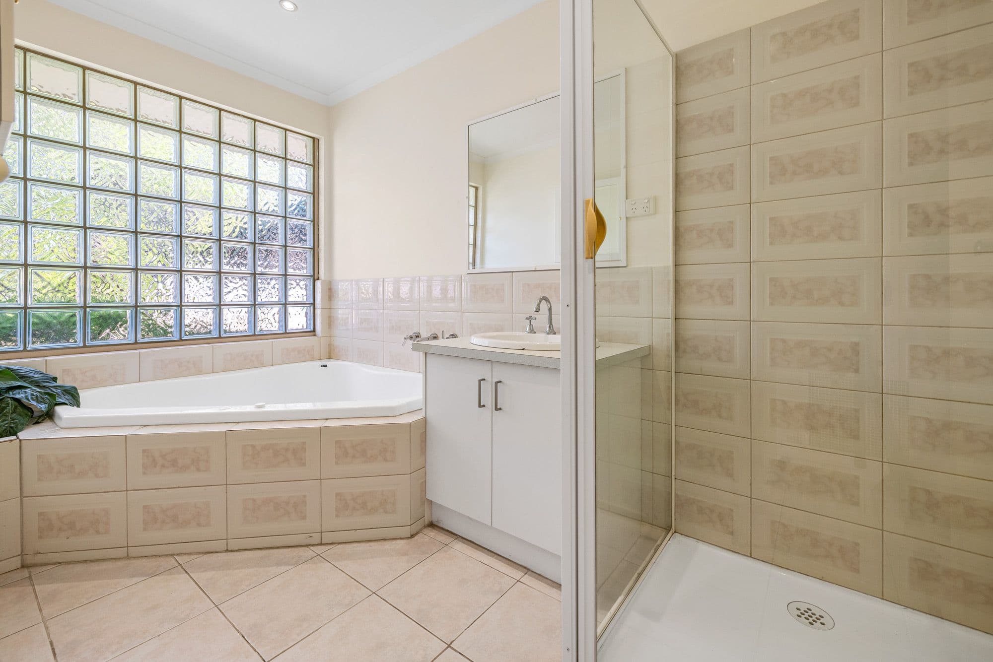 10 Hogan Grove, Werribee VIC 3030, Werribee - Thumbnail 8