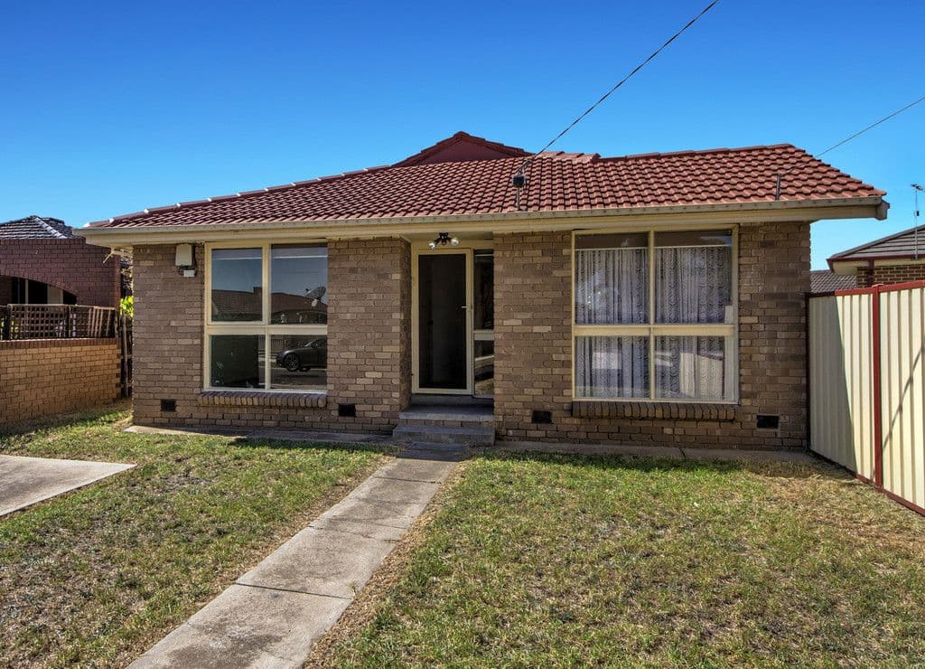 10 Revell Cresent, St Albans VIC 3021, St Albans - Image 1