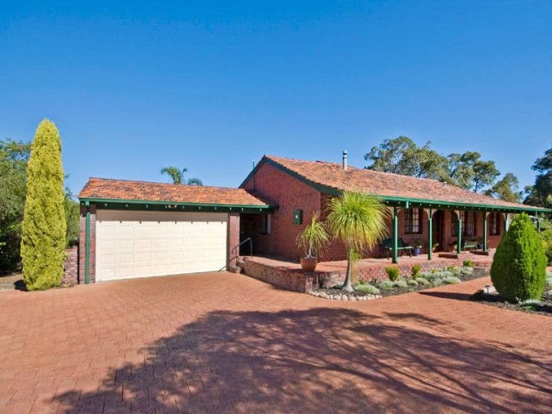 61 Heath Road, KALAMUNDA WA 6076, Kalamunda - Thumbnail 2