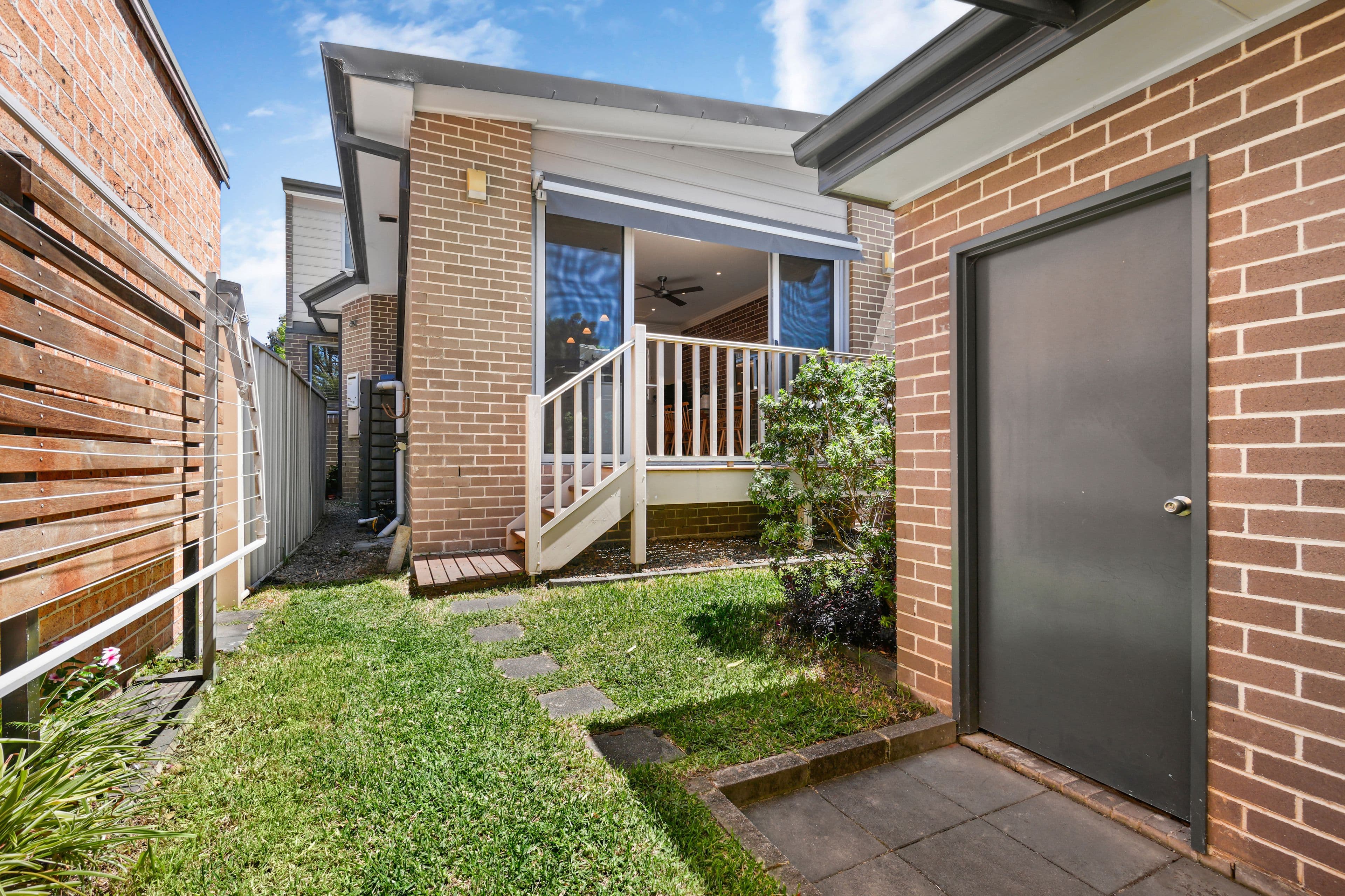 28 Petersham Road, Marrickville NSW 2204, Marrickville - Thumbnail 3
