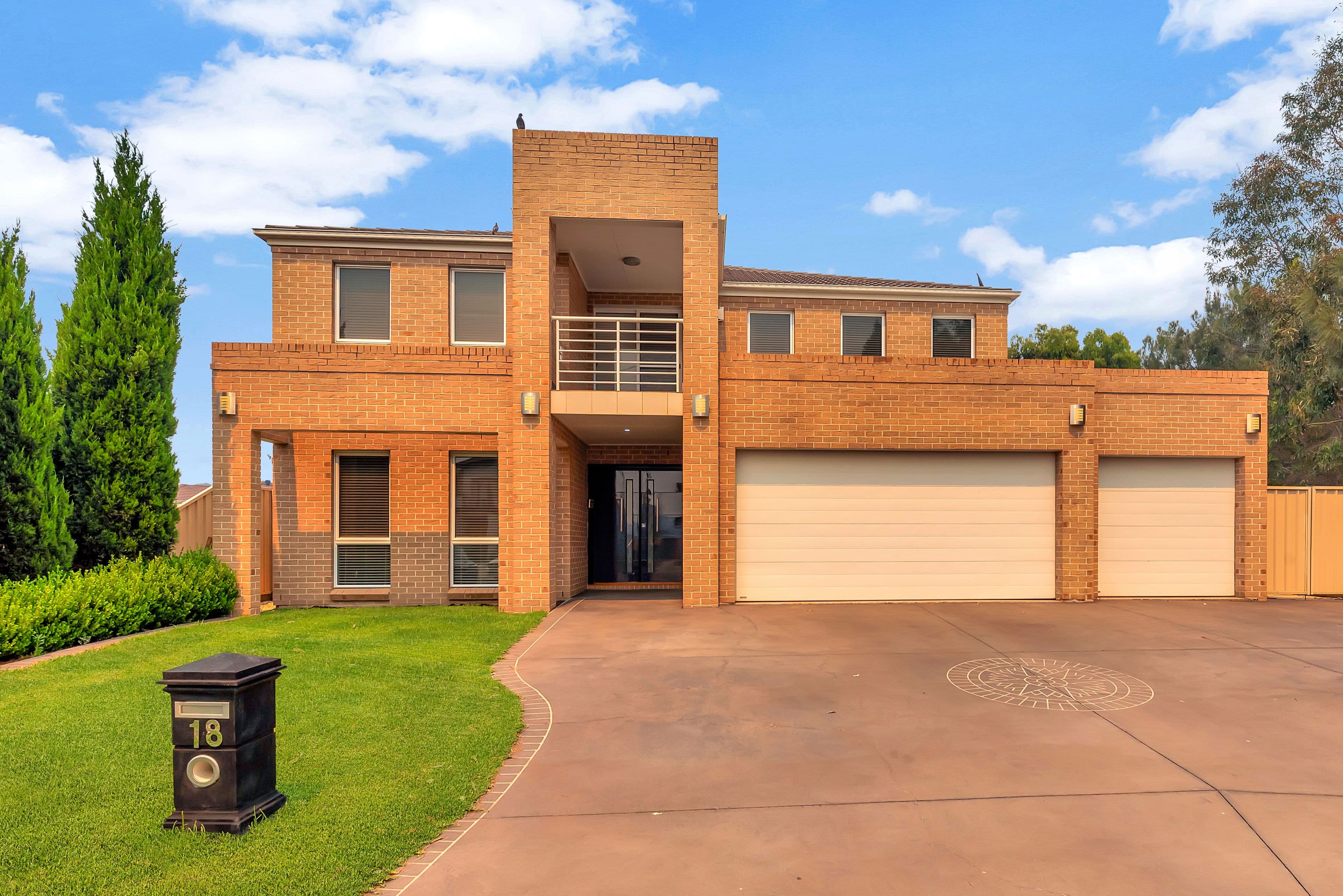 18 Dee Close, PRESTONS DC NSW 2170, Prestons - Image 1