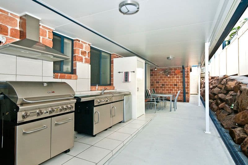 6 Kukulies Court, CURRUMBIN WATERS QLD 4223, Currumbin Waters - Thumbnail 3