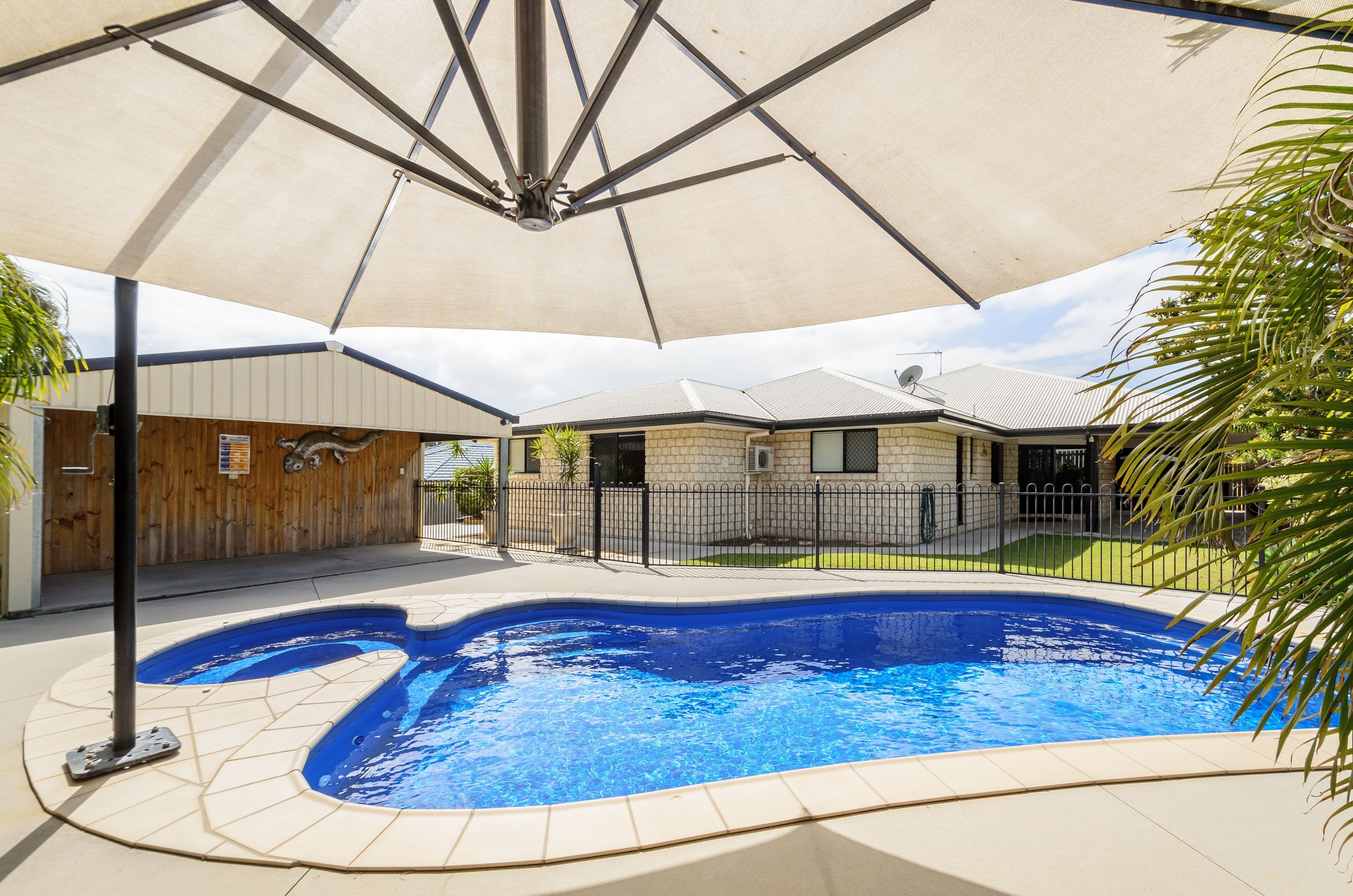 24 Reinaerhoff Crescent, Glen Eden QLD 4680, Glen Eden - Image 1
