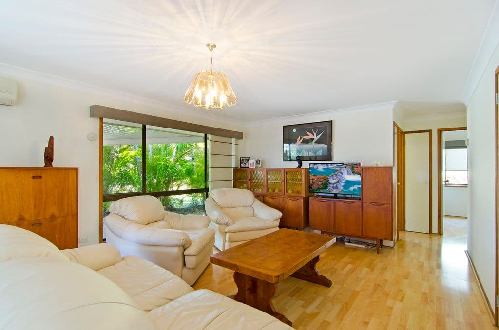 7 Pocock Court, CURRUMBIN WATERS QLD 4223, Currumbin Waters - Thumbnail 2