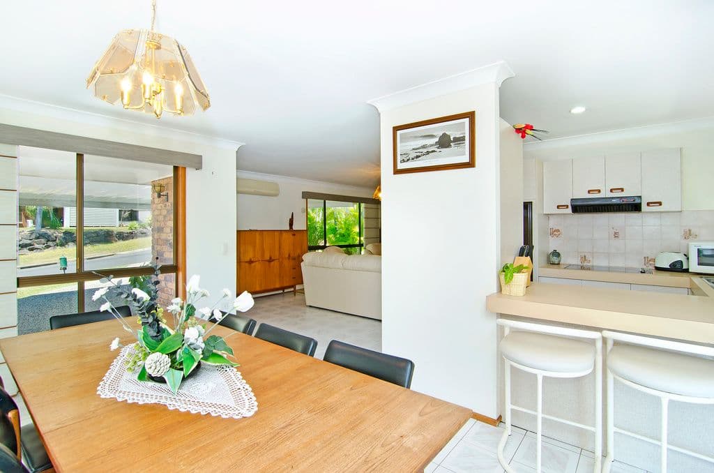 7 Pocock Court, CURRUMBIN WATERS QLD 4223, Currumbin Waters - Thumbnail 3