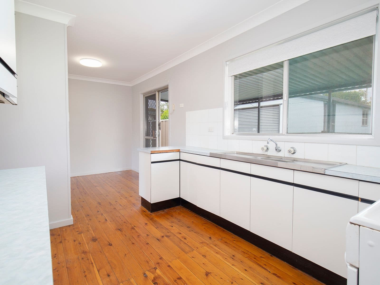 18 Cranbrook Parade, Rankin Park - Thumbnail 5