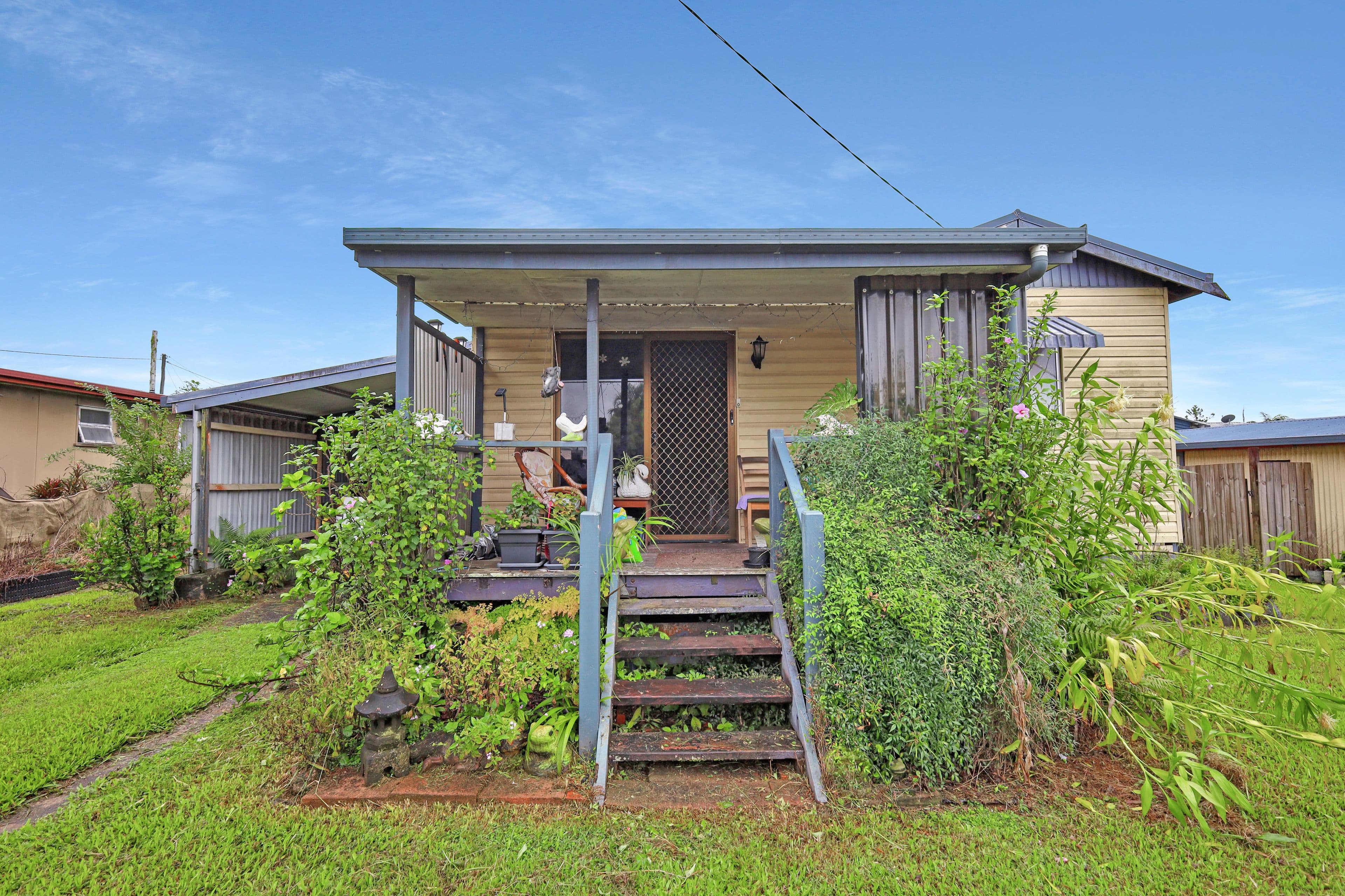 6 Leslie Street, Sarina QLD 4737, Sarina - Image 1