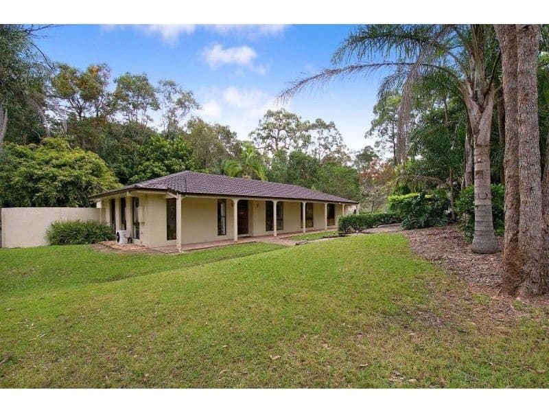 2 Bertana Drive, MUDGEERABA QLD 4213, Mudgeeraba - Thumbnail 3
