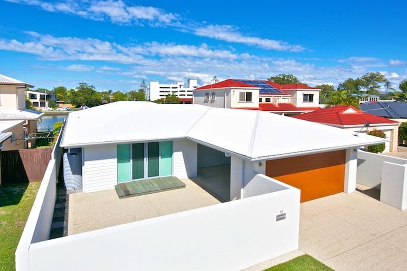 18 Vaggelas Crescent, BIGGERA WATERS QLD 4216, Biggera Waters - Thumbnail 2