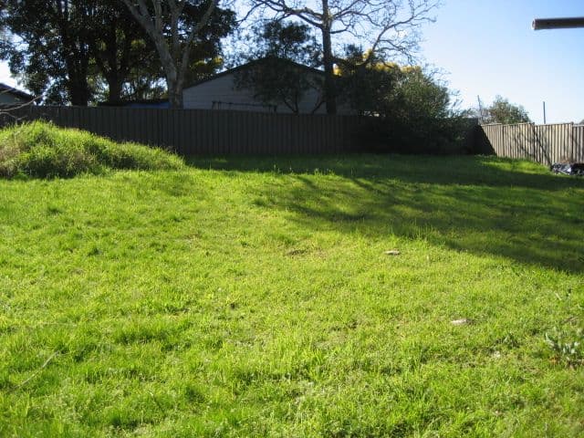 33  Ranclaud Street, BOORAGUL NSW 2284, Booragul - Thumbnail 2