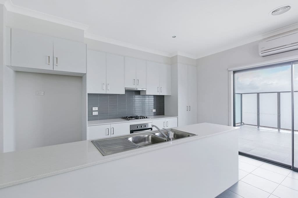 6 Maize Place, Mernda VIC 3754, Mernda - Thumbnail 2
