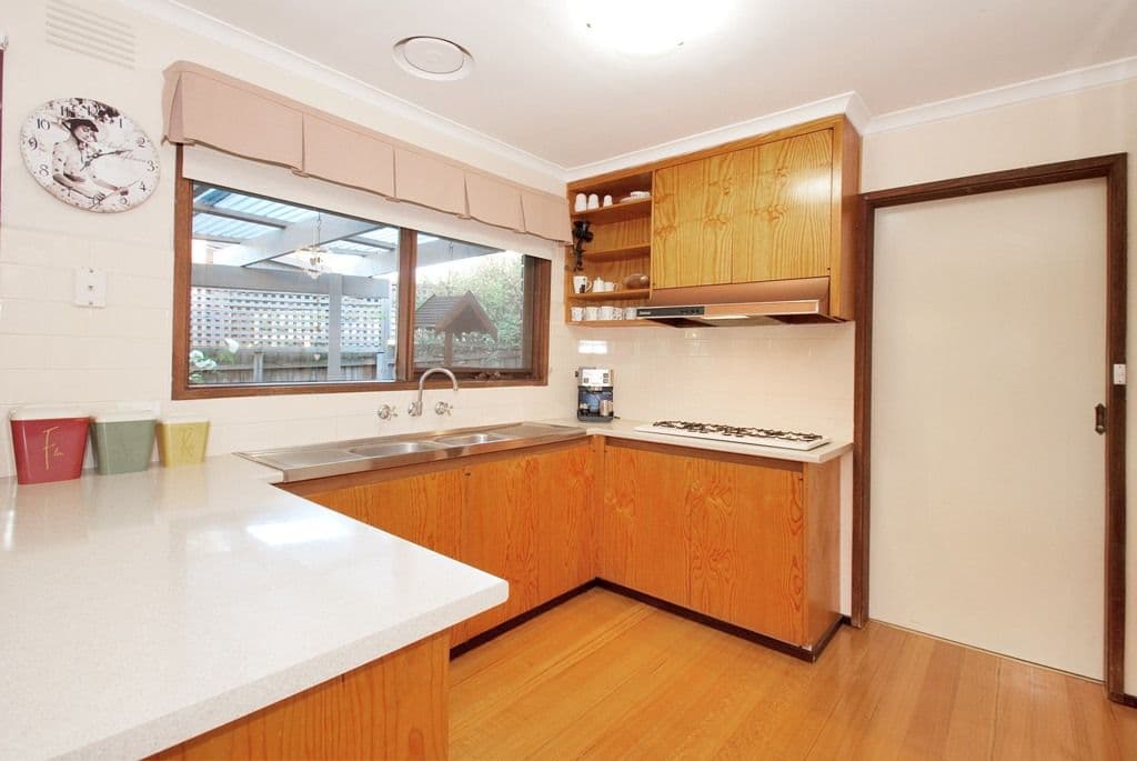 19 SUGARLOAF Drive, CHIRNSIDE PARK VIC 3116, Chirnside Park - Thumbnail 3