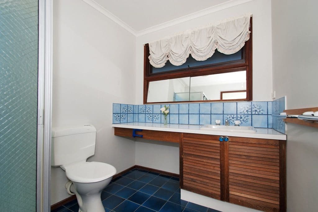 19 SUGARLOAF Drive, CHIRNSIDE PARK VIC 3116, Chirnside Park - Thumbnail 7