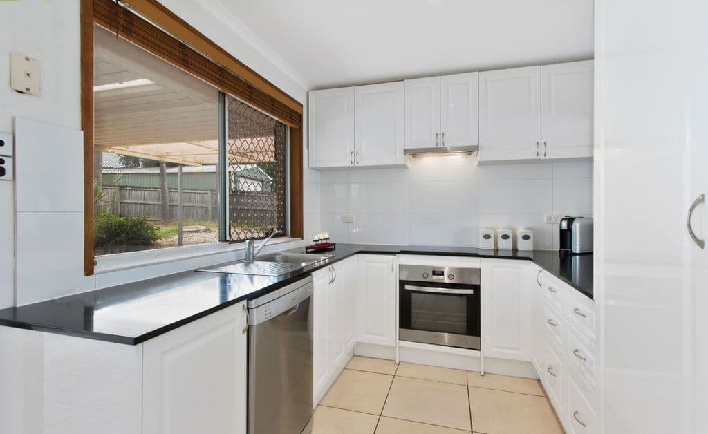 70 Brentwood Drive, Daisy Hill QLD 4127, Daisy Hill - Thumbnail 4