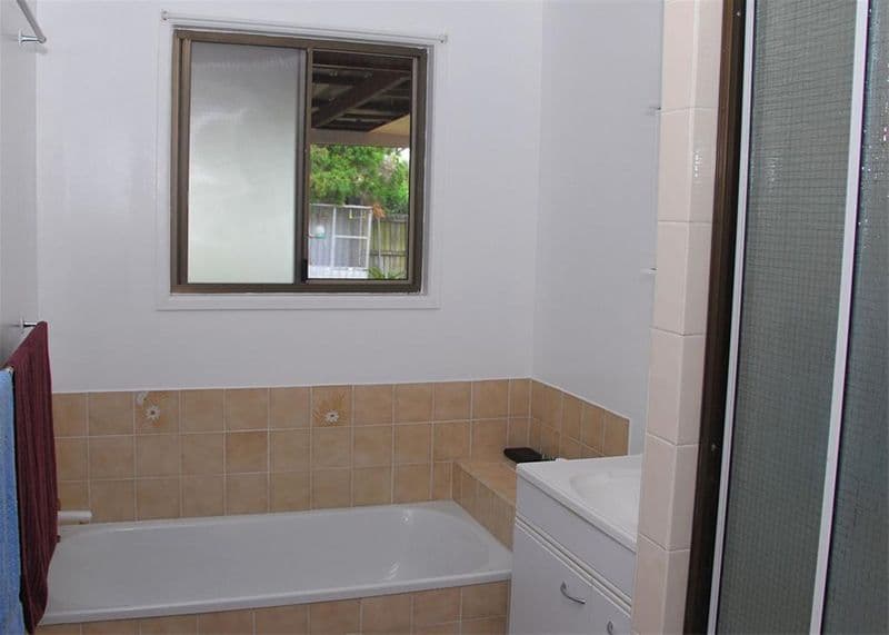 19  Owen Crescent, URANGAN QLD 4655, Urangan - Thumbnail 6