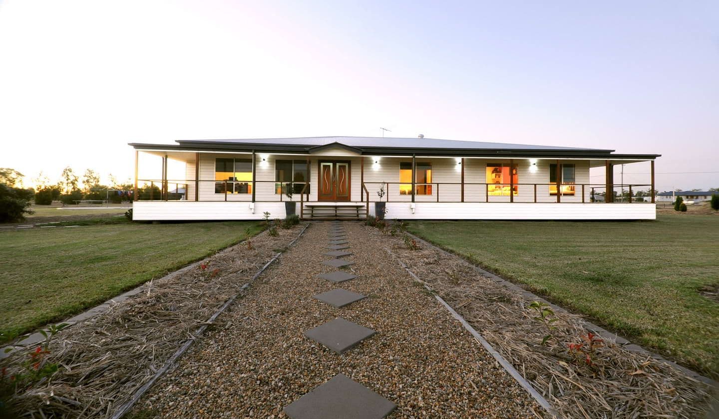 84 Southern Cross Drive, DALBY QLD 4405, Dalby - Thumbnail 3