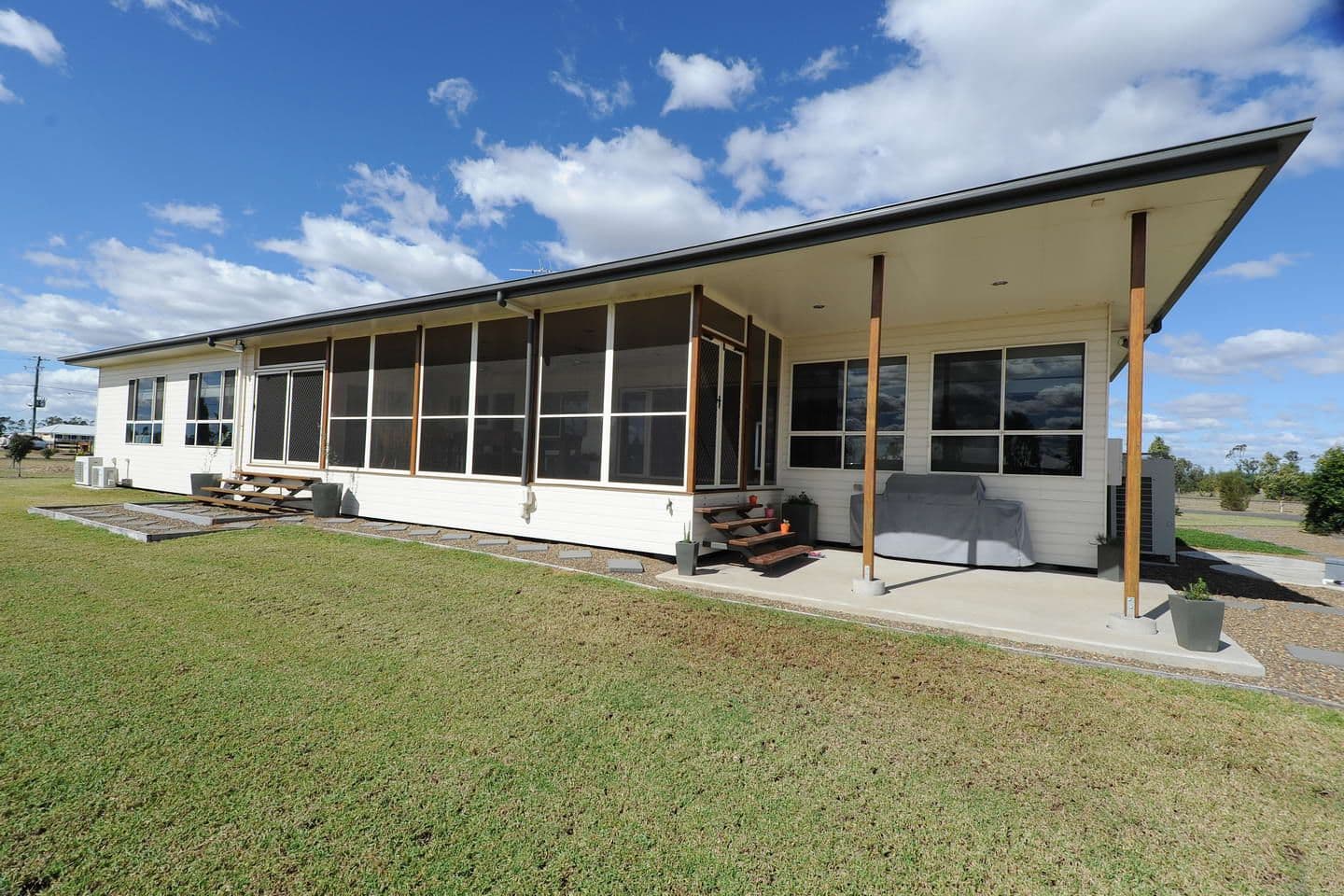 84 Southern Cross Drive, DALBY QLD 4405, Dalby - Thumbnail 5