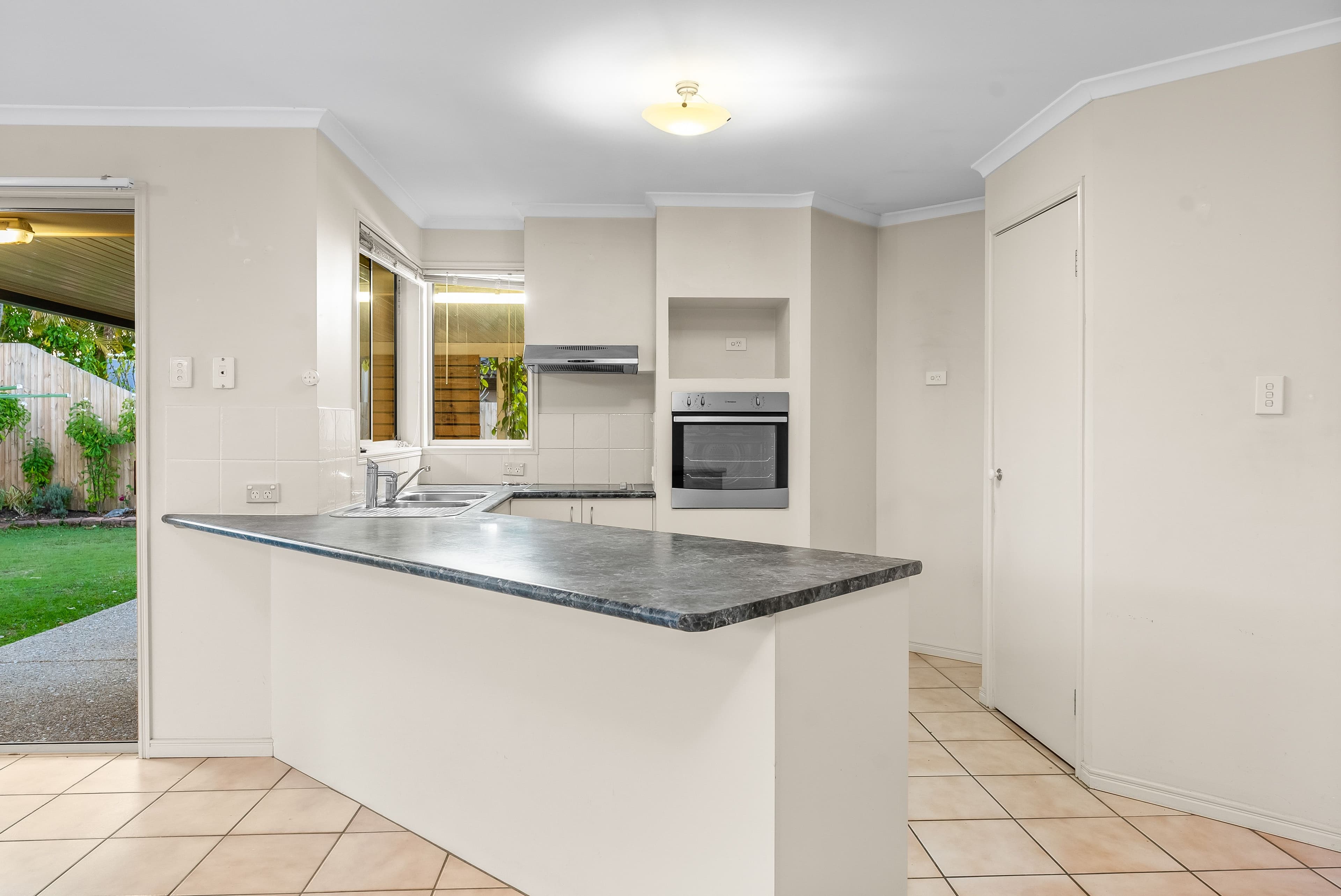 2 Whitfield Crescent, North Lakes QLD 4509, North Lakes - Thumbnail 4