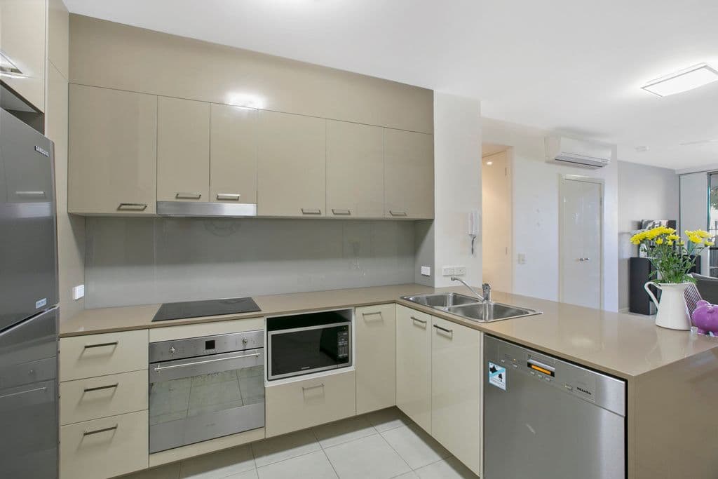 70 Durham Street, St Lucia QLD 4067, St Lucia - Thumbnail 3