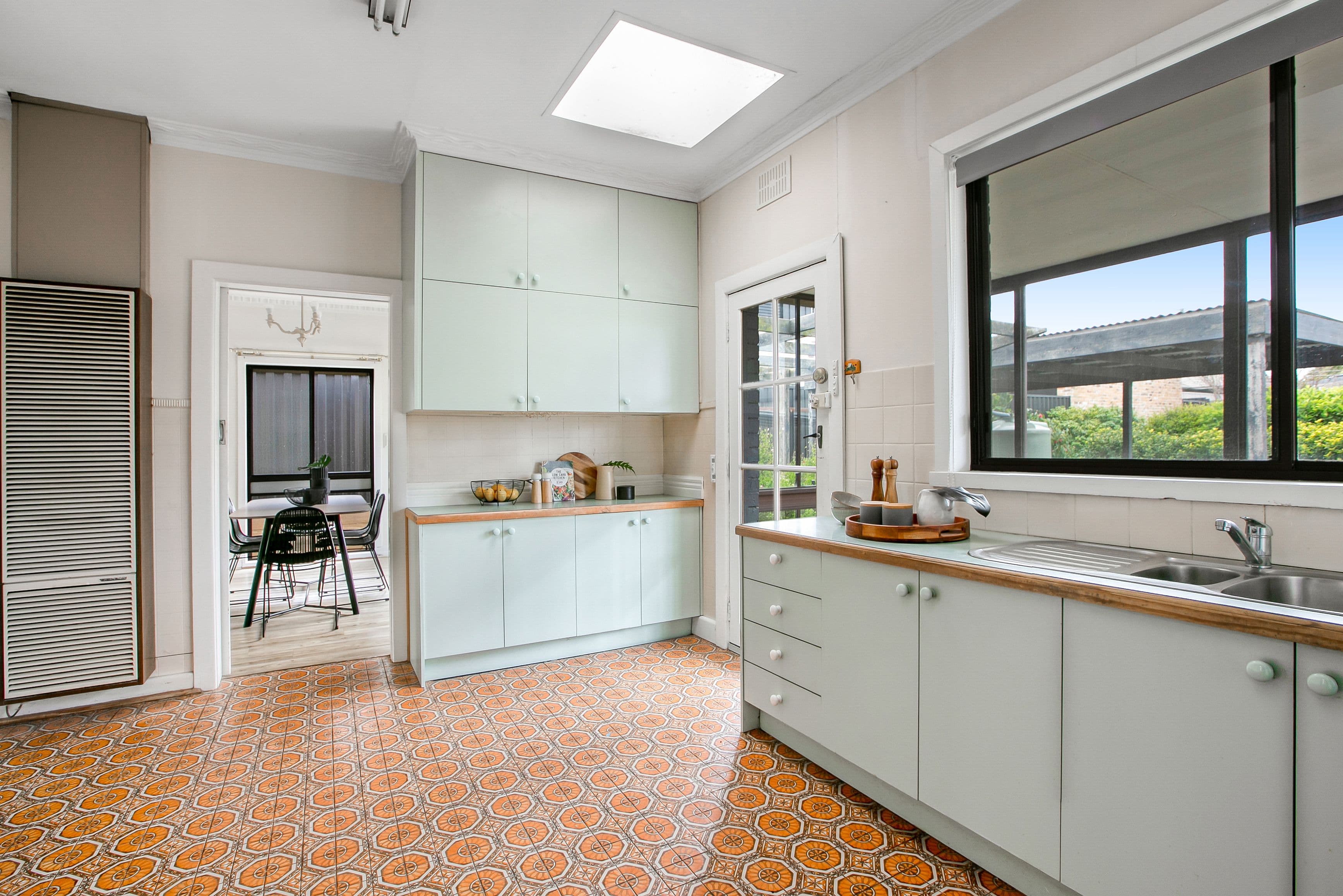 8 Army Avenue, Reservoir VIC 3073, Reservoir - Thumbnail 5