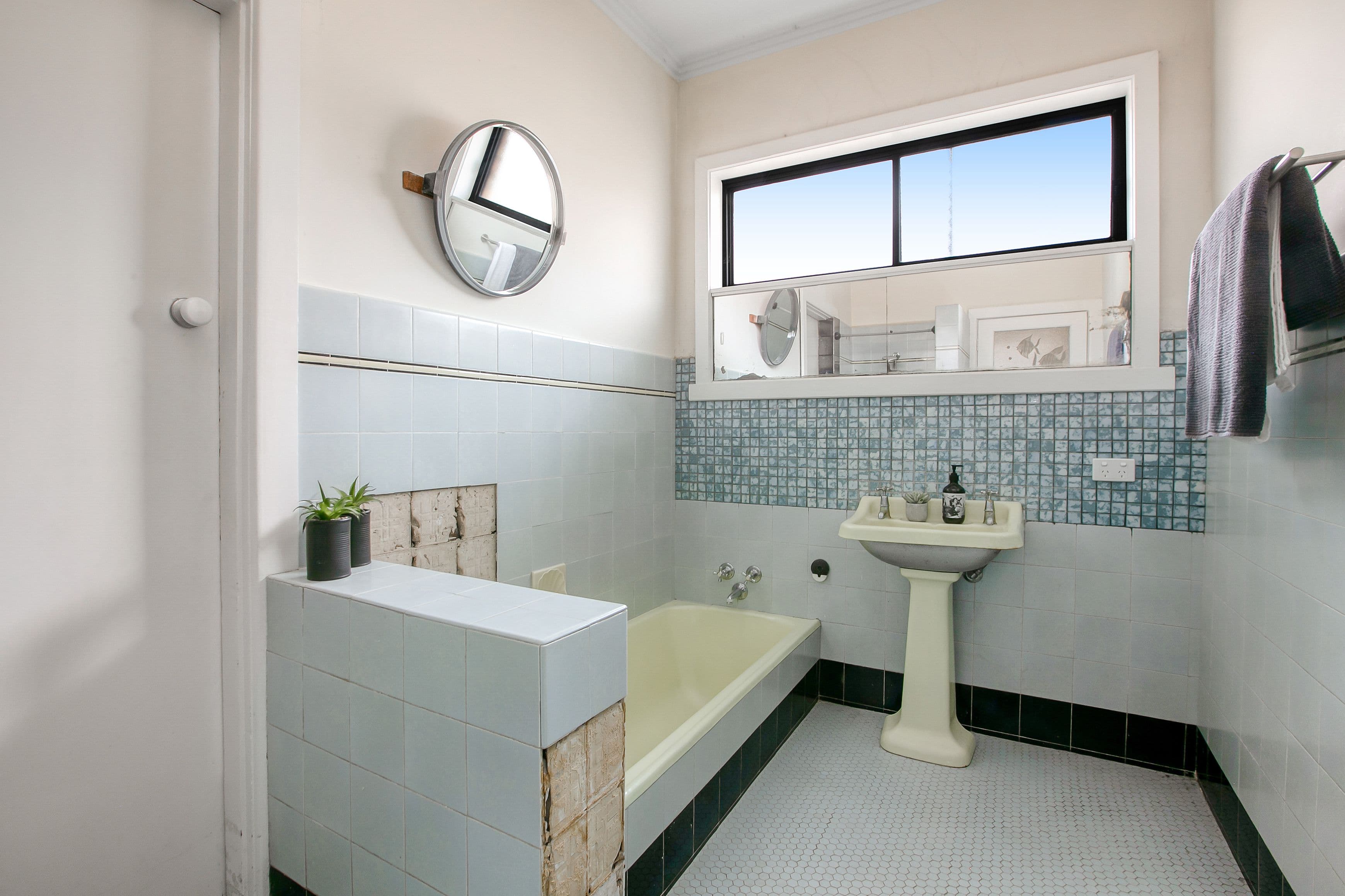 8 Army Avenue, Reservoir VIC 3073, Reservoir - Thumbnail 8