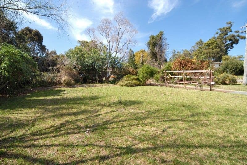 80 Basildon Road, LESMURDIE WA 6076, Lesmurdie - Thumbnail 3