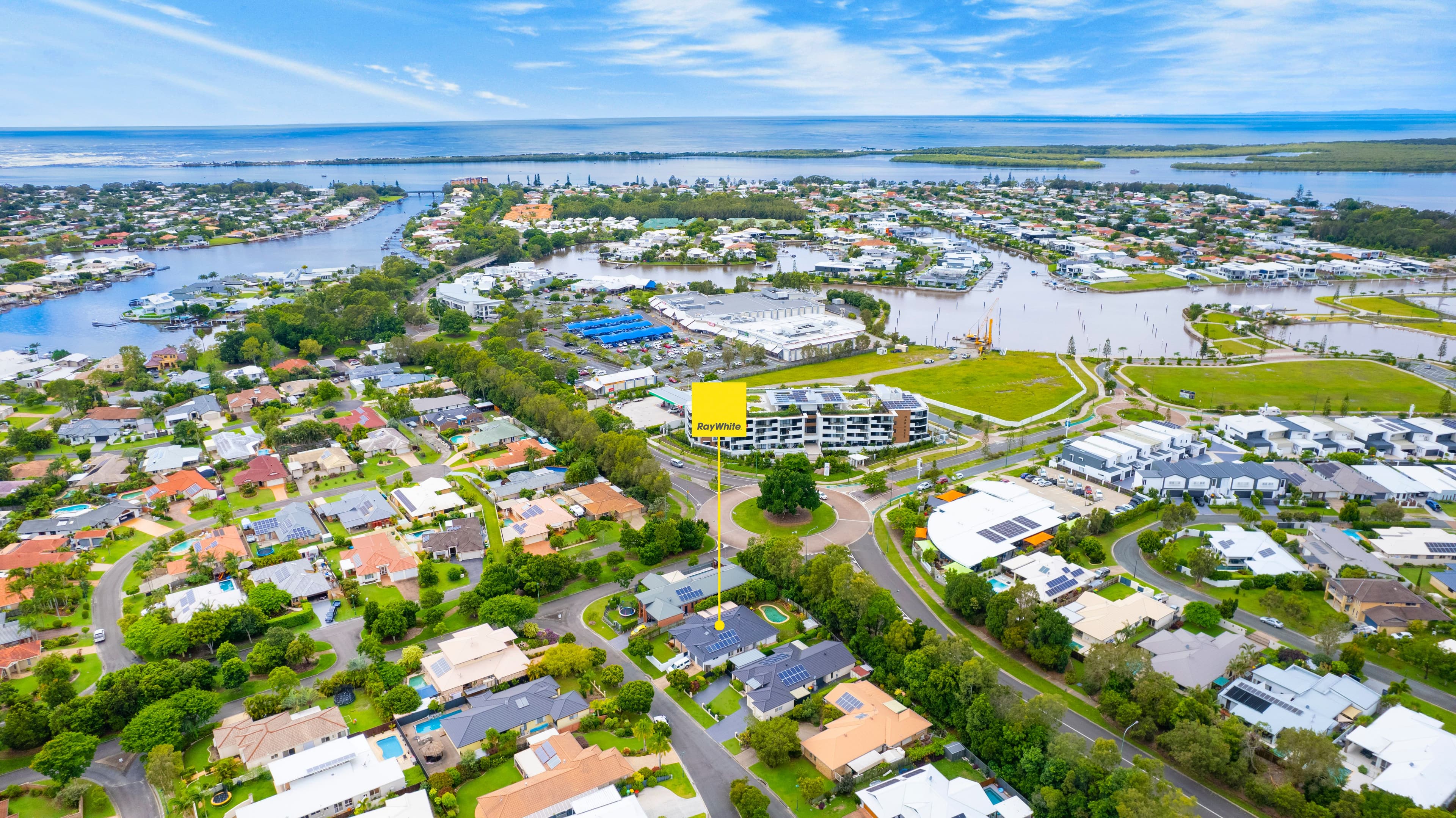 4 Bongaree Drive, PELICAN WATERS QLD 4551, Pelican Waters - Thumbnail 2