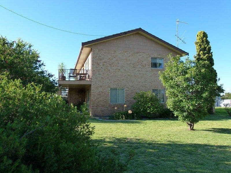 8 Barwin Street, FORBES NSW 2871, Forbes - Thumbnail 3